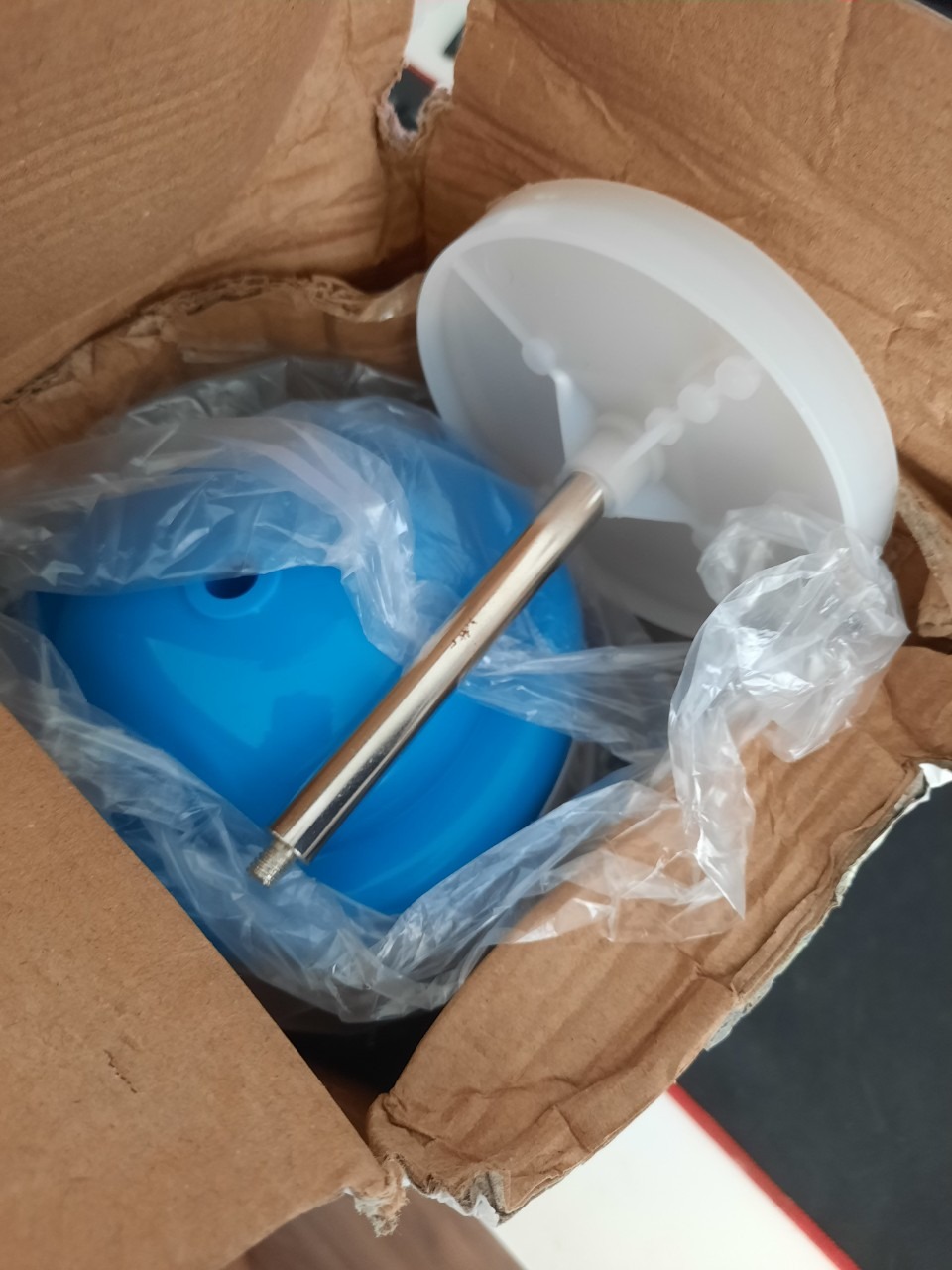 I ordered yogurt maker and waited for 3 weeks but you sent me ice crusher.

Send the right product and take back what you send please.

The attached image is what you sent.