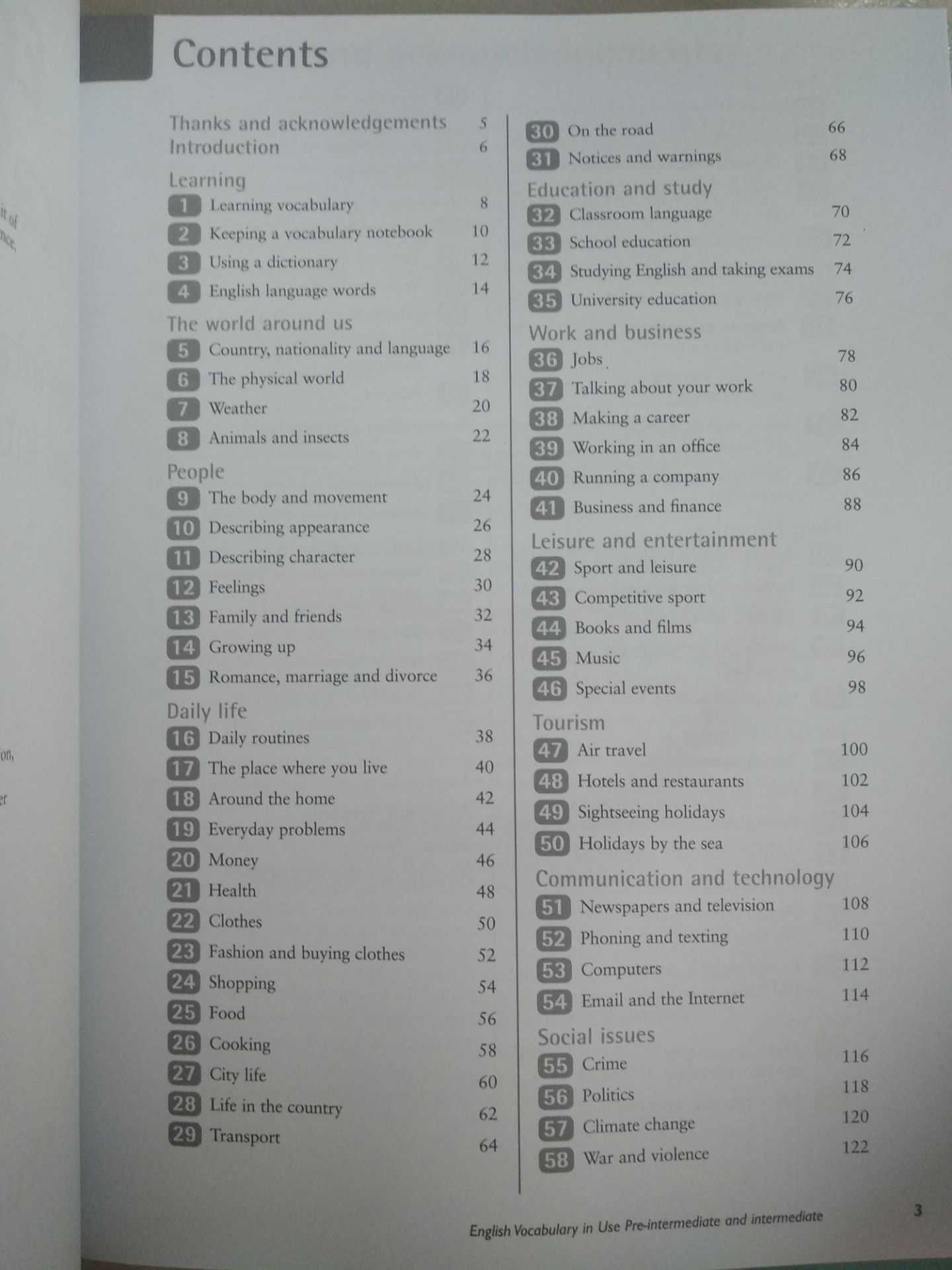 Giấy in đẹp, đầy đủ CD ( nhưng k biết lấy file nghe ở đâu )
bạn nào tự học IELTS mà ở tầm B1 với B1+ nên mua nhé 
sách khá dày, có phụ lục rõ ràng
giao hàng nhanh 
giá hơi mắc xí 😖