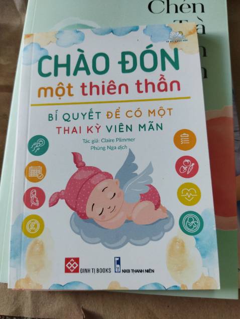Sách hay, vẫn còn khá nguyên vẹn. Chỉ tiếc là Tiki không bọc sách lại nên phần bìa sách bị dính dơ, hơi lem luốc tí nhưng lau lại là ok.