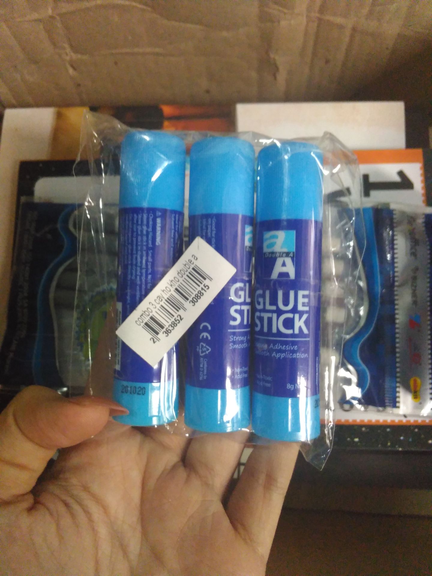 giao hàng đủ, chính hãng, rẻ hơn thị trường, nsx mới, ngửi gần mới thấy mùi, trong suốt