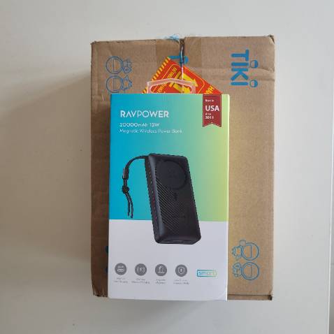 Tiki giao hang nhanh, pin rất tiện lợi khi vừa có cổng sạc nhanh lại vừa có sạc không dây, dung lượng pin lớn nên dùng thoải mái khi mình hay phải đi ra ngoài làm việc. Cảm ơn shop