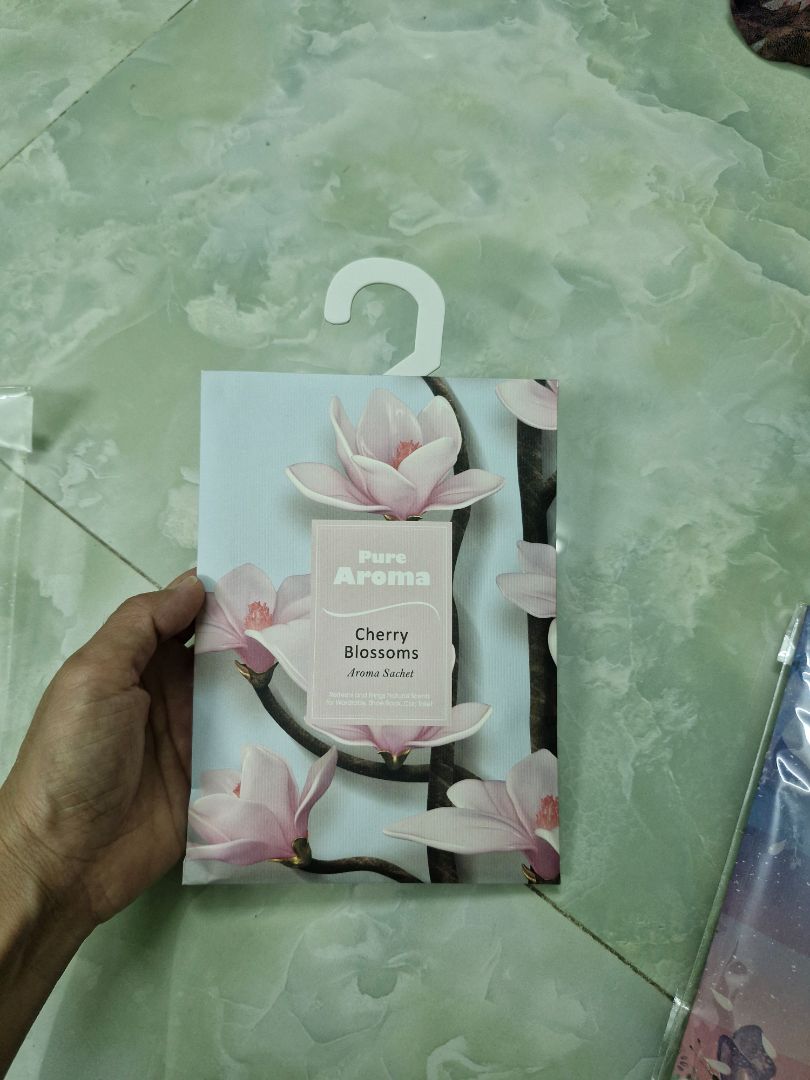 Mùi thơm nhẹ, dễ chịu