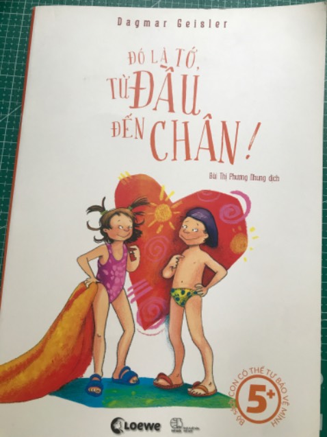 Đây là cuốn cuối cùng trong 4 cuốn sách con có thể tự bảo vệ mình mà ba mẹ nên mua cho con mình nha! Ba mẹ nên dạy con cách tự bảo vệ mình trước khi cần tới sự giúp đỡ từ người khác