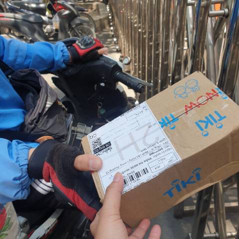 Sản phẩm thì 5* nhưng thái độ của nhân viên giao hàng là tự ý báo đã nhận hàng trong khi khách chưa nhận. Nhân viên tư vấn thì ko chuyên nghiệm