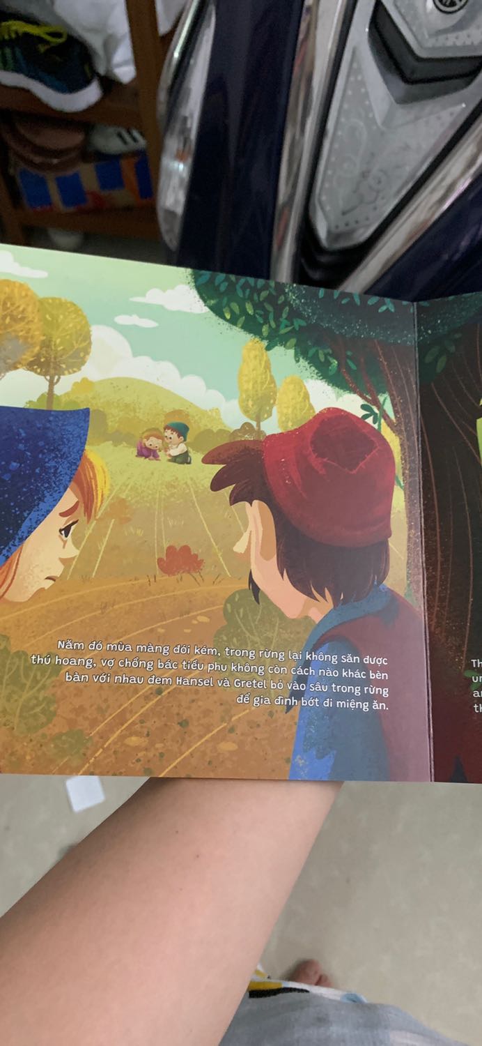 Sách đẹp, 4D siêu dễ thương và rõ nét, cốt truyện Hansel và gretel mình ko thích lắm vì có đoạn vì đói kém mà vợ ck bác tiều phu mang 2 anh em sâu vào sâu trong rừng bỏ cho bớt miệng ăn trong khi họ chỉ có 2 đứa con
