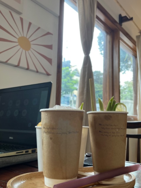 Sách dày, giấy xịn, hơi nặng 1 xí, nhưng chất lượng ok
Chỉ là sách không có câu chuyện “người thổi sáo thành hemelin” (chắc có lẽ câu chuyện không phải của Grinn)