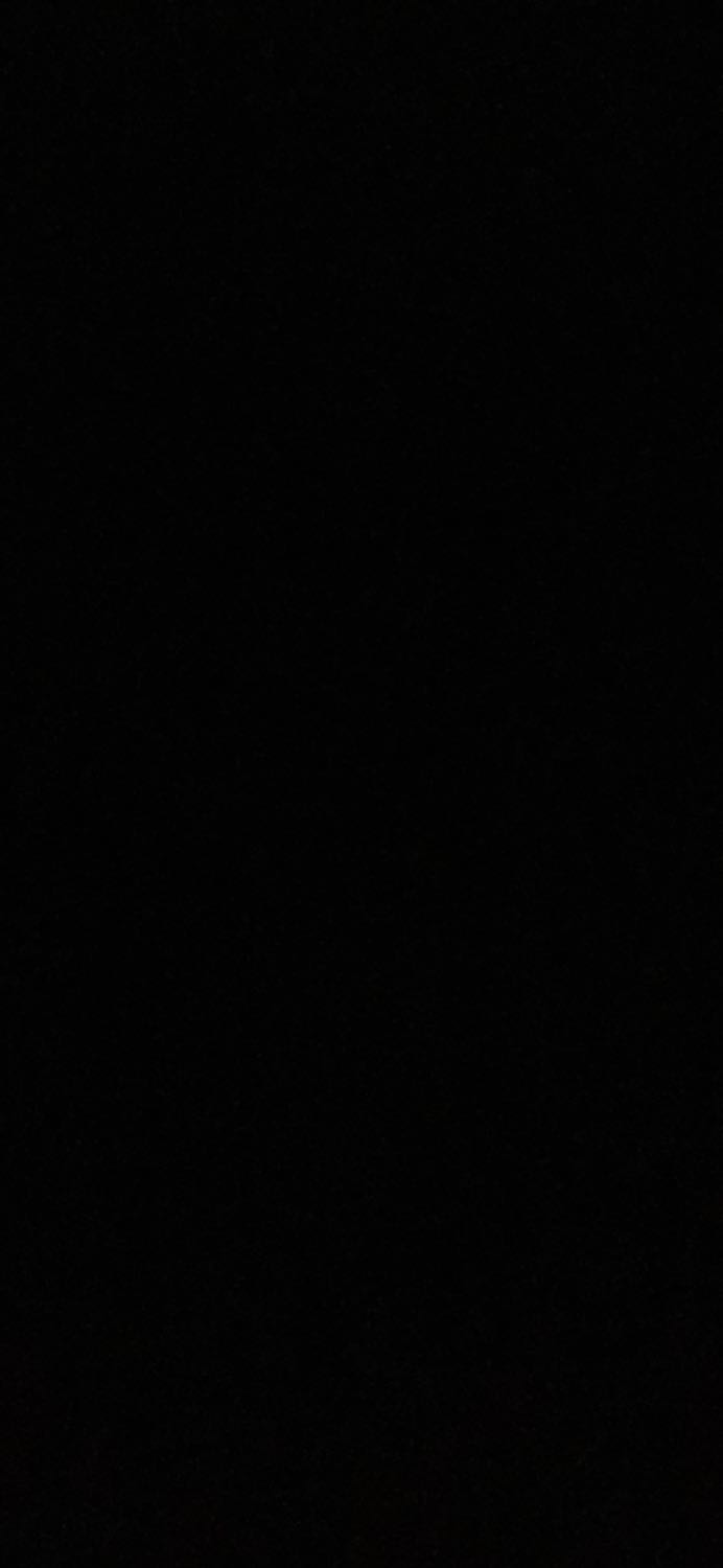 Sản phẩm rất đẹp. Chắc chắn và nhiều ngăn nữa. Đèn sáng rực màu bàn cũng đẹp nưac. Nói chung là duyệt 10000000 lầnnnn. À và còn giao hàng miễn phí, nói chung không còn gì để chê cả.