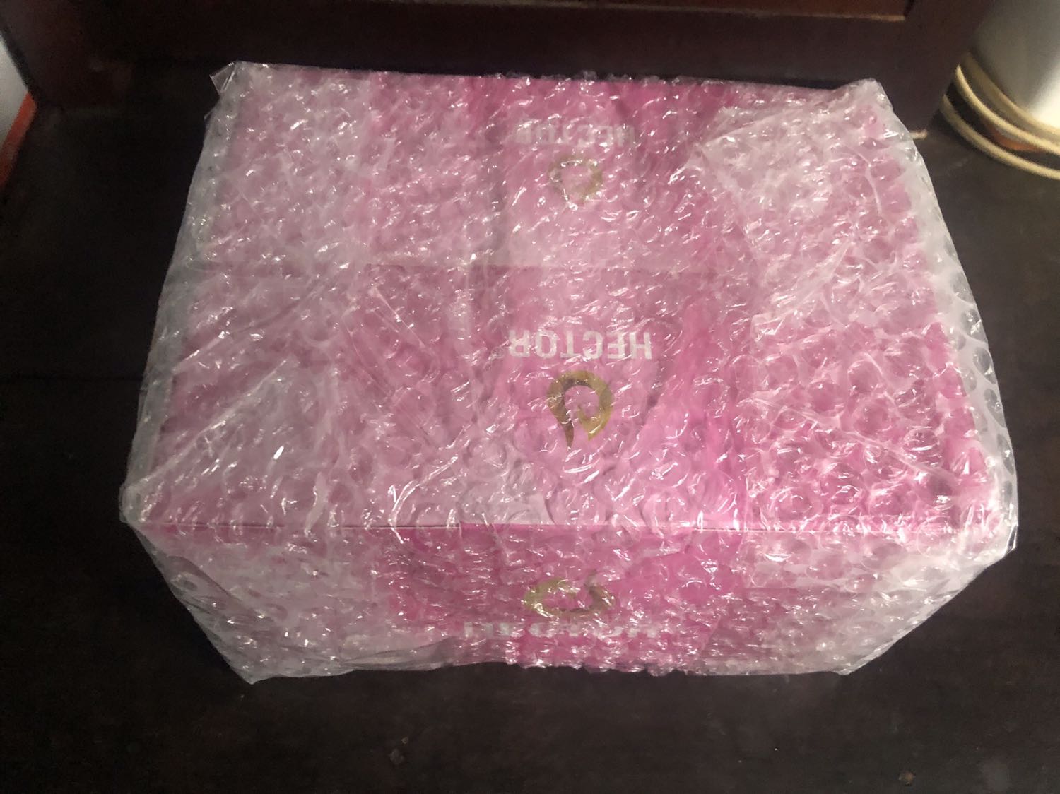 Uống hộp thứ 3 rồi, nay thấy shop có combo 2 hộp giá cả hợp lí thành ra mua về uống dần.
Hiệu quả sau 20 ngày, làn da có sức sống hẳn lên, sức khoẻ ăn uống đều tốt.
Hàng giao nhanh, gói cẩn thận.
Cảm ơn Tiki và shop Minh Hạnh đã mang lại sản phẩm Việt đến người Việt.