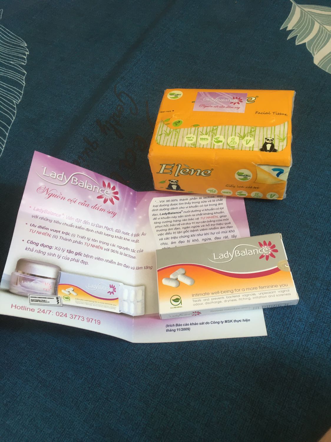 Tuy mình chưa dùng sản phẩm nhưng vẫn cho shop 5 sao vì tư vấn nhiệt tình, đóng gói cẩn thận mà còn được tặng kèm gói khăn giấy. Cảm nhận ban đầu rất chu đáo, cẩn thận.