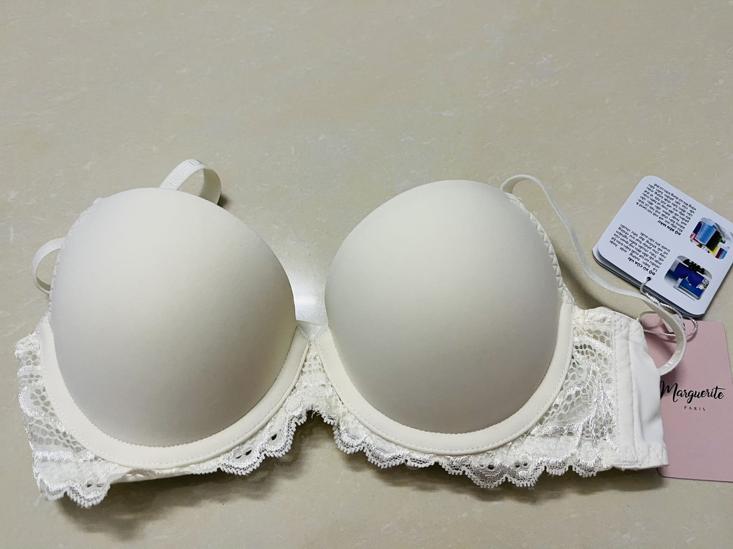 Áo đẹp, vải mềm mịn rất đáng đồng tiền. Mình sẽ ủng hộ shop nữa