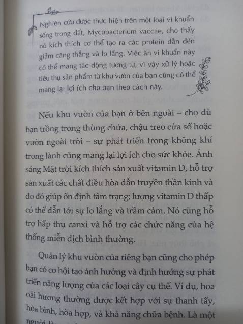Quyển sách nói về cách chăm sóc một khu vườn dành cho những người thực hành tâm linh dựa vào tự nhiên. Sự gắn kết năng lượng giữa người hành thiền và khu vườn của mình. Những điều sách hướng dẫn có thể là điều không tưởng ở thực tại, nhưng những ai đang tìm hiểu về huyền học và muốn ứng dụng nó để chữa lành chính mình thì nên có 1 quyển trên kệ sách của mình. Hãy đọc thật chậm và suy ngẫm