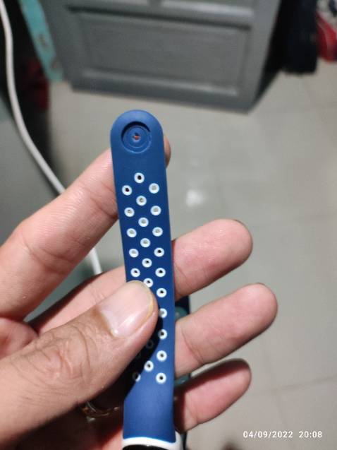 Sản phẩm khá tệ. Sau 3 ngày dùng thì nút gài bị gãy. Giờ có dây quai cũng như không. Tôi có được đổi trả sản phẩm không?