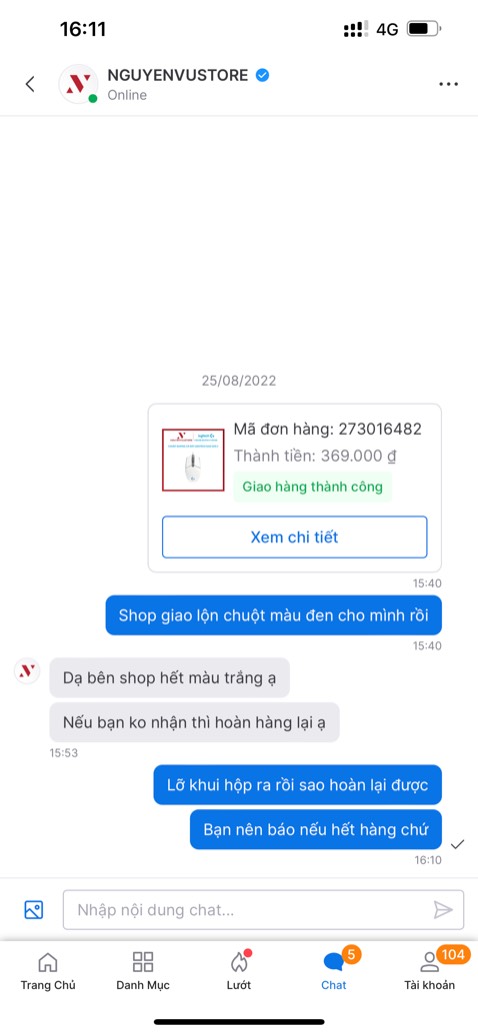 Mình rất thích màu trắng nên mới chọn mua bên shop dù thời gian giao hàng lâu hơn và giá cũng mắc hơn các nơi khác. Khi nhận hàng là màu đen mình hơi không vui nhưng phản hồi cho shop xong mình còn khó chịu hơn. Mình nghĩ là nếu hết hàng shop nên phản hồi lại để người mua có phương án xử lý. Mong Shop cải thiện khâu này!