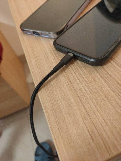 Sac nhanh , đầu cắm chắc chắn, mới sử dụng chưa biết có được lâu dài không