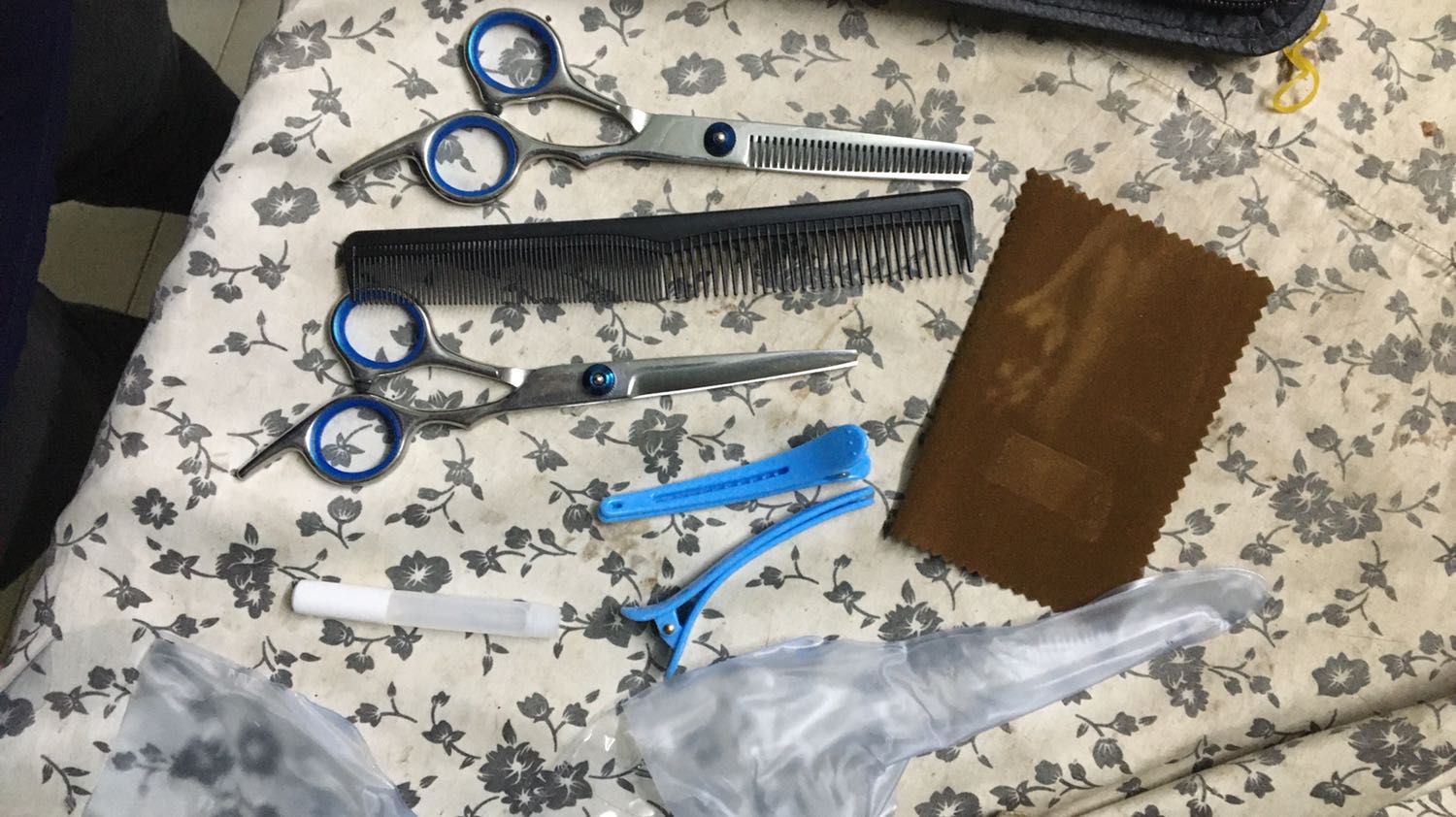 Trông đẹp, chắc chắn. Chưa biết chất lượng ra saoooooooooooooooooooooo. Hi vọng ổnnnnnnnnnnnnnn