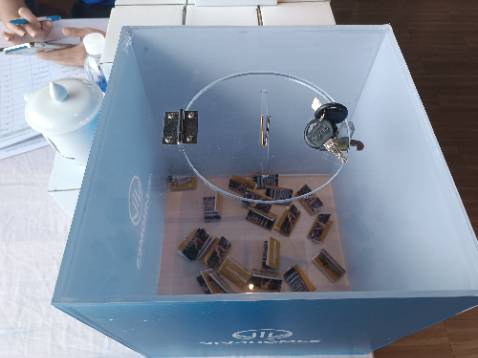 Bôi 2 lần là giảm hăm, hết ngứa, bôi 2 ngày là vết hăm lặn hết. Màu nghệ hơi dơ nhưng tốt nên bỏ qua!