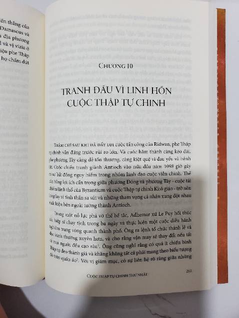 Nội dung hay, nhiều đoạn viết sâu sắc. Mở ra một chân trời mới về cuộc thập tự chinh vĩ đại.