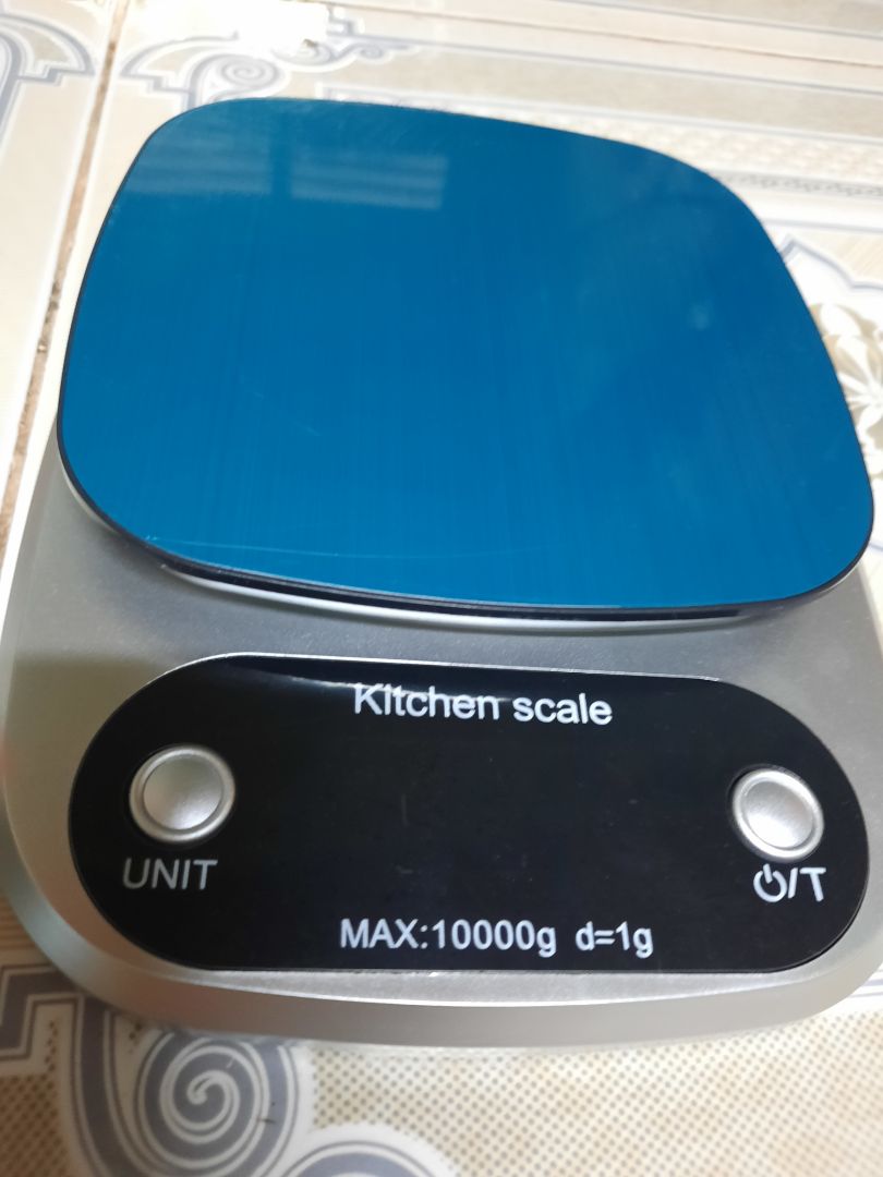 Đặt cân 5kg thì giao hàng cân có 1kg, cân còn nhìn cũ, màu cân không giống với hình mình đặt, nhìn không vui gì hết ah. Tiki đổi hàng giúp mình được thì tốt quá.