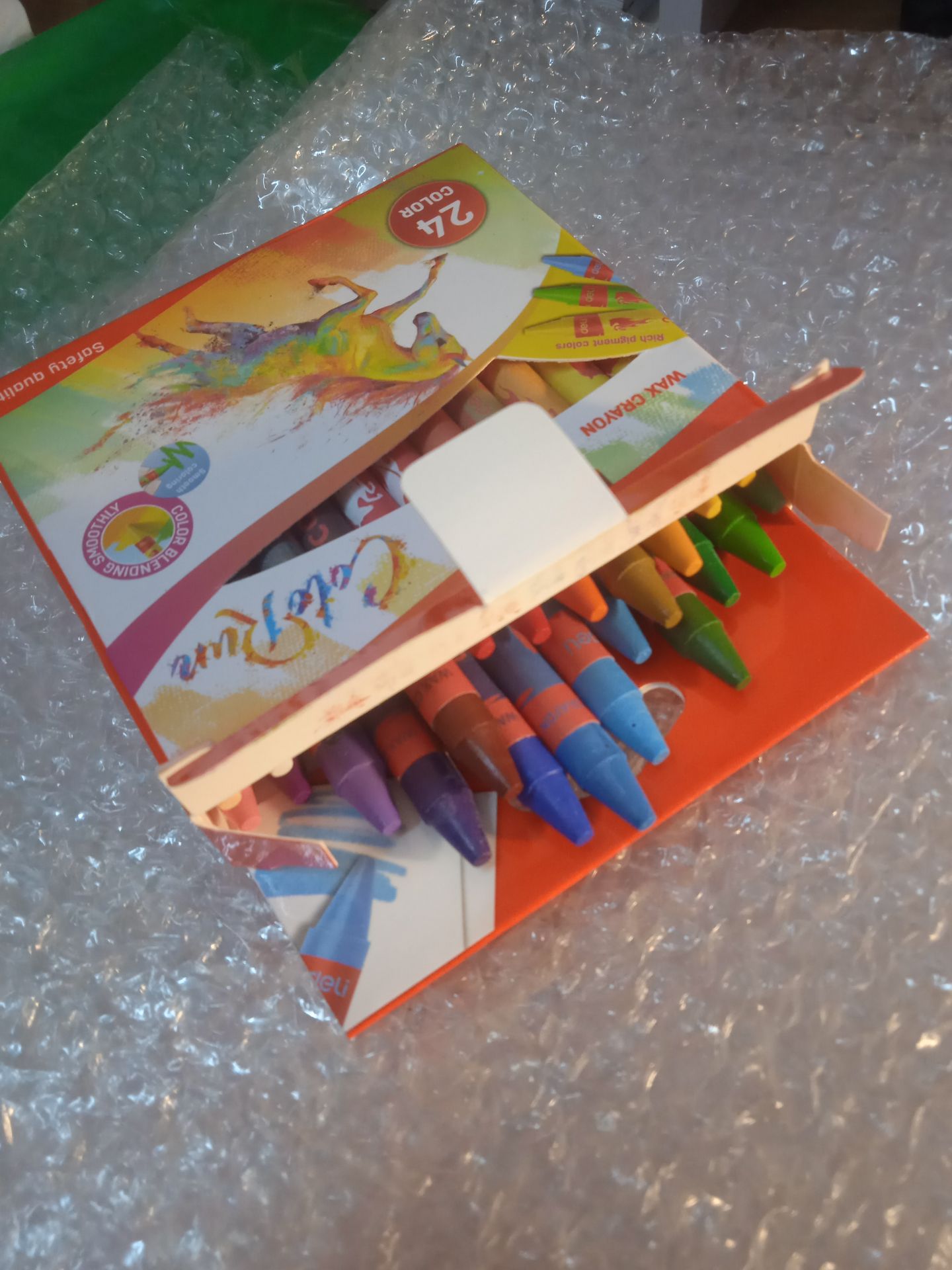 chuẩn bị hàng nhanh, giao hàng nhanh. màu đẹp, tuy nhiên nhiều màu cùng một tông.