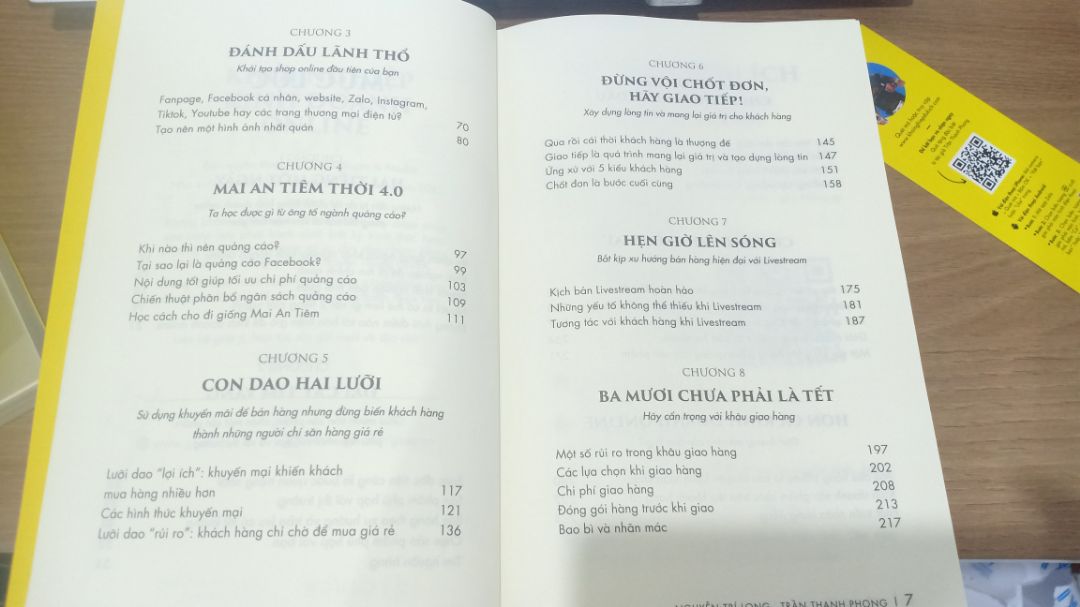 Quyển sách hướng dẫn rất chi tiết về việc bắt đầu như thế nào? cần làm gì và làm như thế nào? việc của bạn chỉ là đọc sách và kiên trì làm theo thôi. rất phù hợp cho những người chưa biết gì về kinh doanh online và muốn bắt đầu một công việc mới hoặc đơn giản chỉ là kiếm thêm thu nhập ngoài mức lương ổn định hàng tháng. Tôi thích nhất là phần hướng dẫn tìm kiếm sản phẩm cho thị trường ngách và cách viết một content hiệu quả. Tác giả đã chia sẻ rất nhiều kinh nghiệm và rất thực tế.