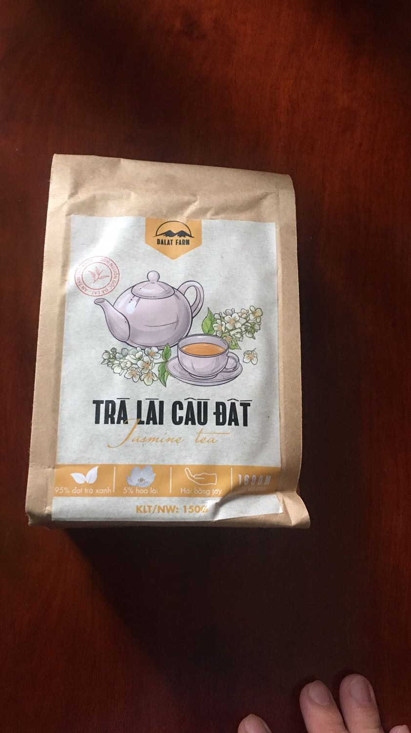 Lúc đầu nhận thấy hộp bị lõm, biến dạng,Tiki nên làm việc lại với bên vận chuyển để đảm bảo hàng hoá ok đến tay ngừoi mua. Sản phẩm bên trong đúng theo như trên web bán. Thank