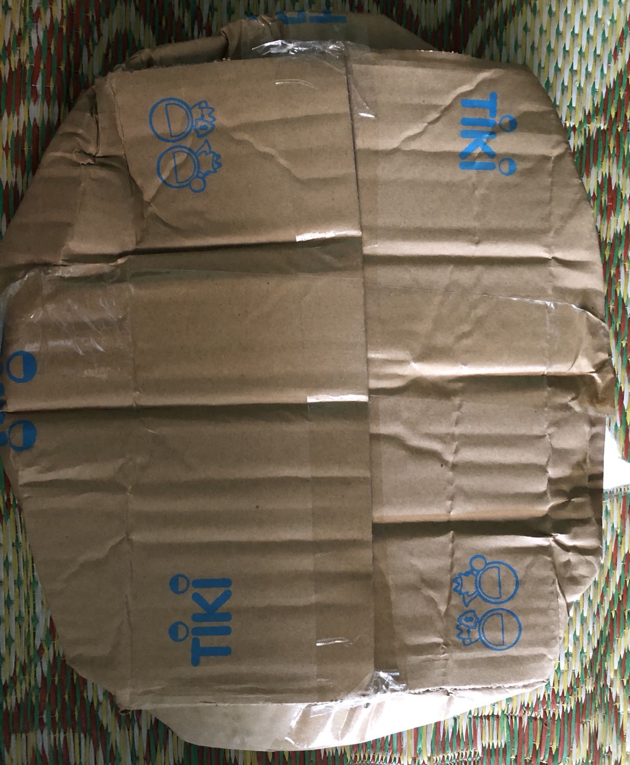 Em sợ bên giao hàng của tiki quá. Hàng cứ quăng quật kiểu này, là ổ điện chứ cái khác chắc nát tươm rồi