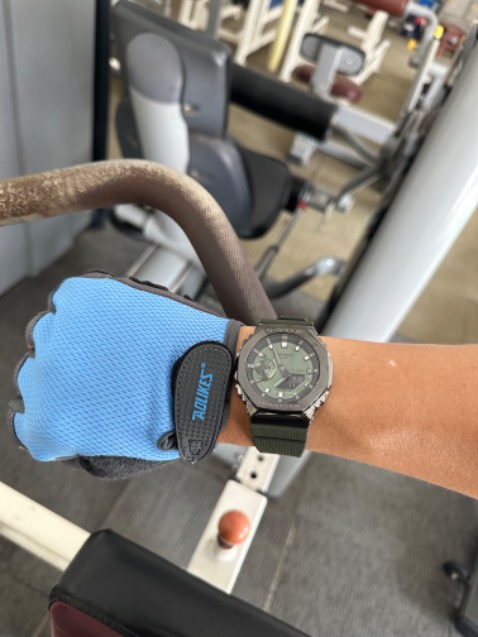 Thiết kế đẹp ,nam tính , hàng chính hãng có kích hoạt bảo hành điện tử 5 năm nên mua yên tâm. Shop bán giá tốt hỗ trợ nhiệt tình.