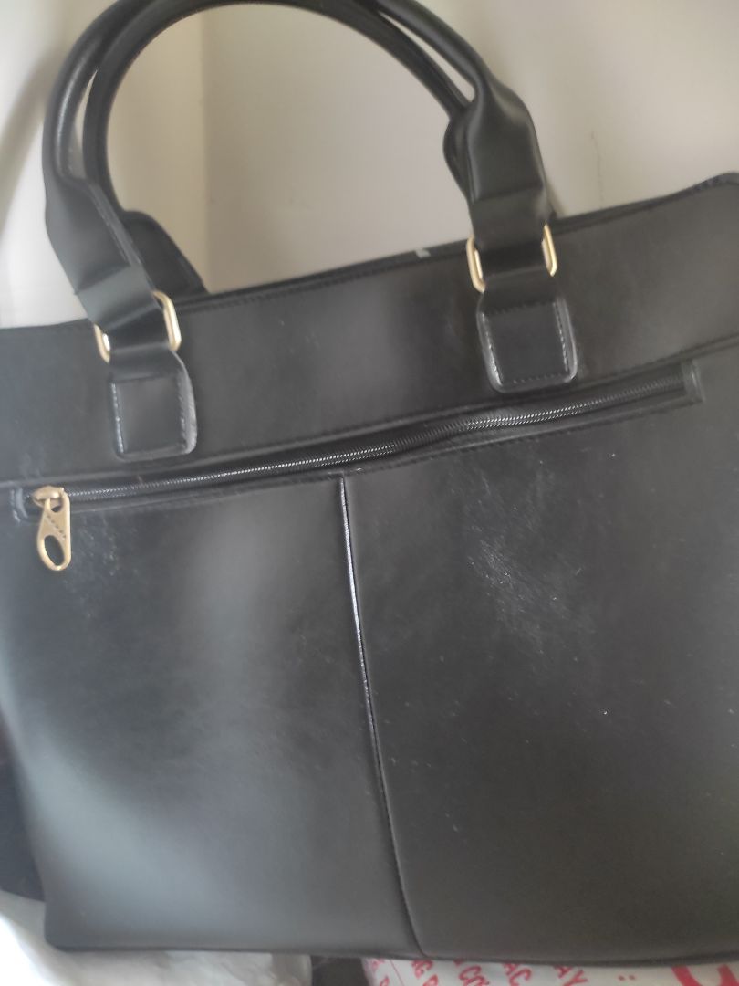 Giá quá rẻ. Cặp đẹp. Rất vừa ý.