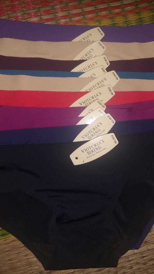 sản phẩm không như hình mình mua, vải thô, không nhãn mác, thật sự vô cùng thất vọng, yêu cầu tiki đổi lại giúp mình???
chỉ hài lòng combo lót su (có nhãn mác, đúng size), cách đóng gói và thái độ shipper thôi