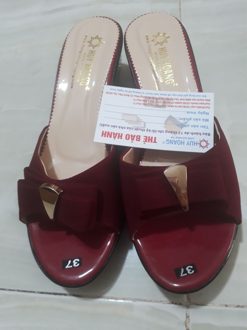 dép nay rất êm .màu sắc rất ok.sản phẩm nay trên ca tuyệt vời