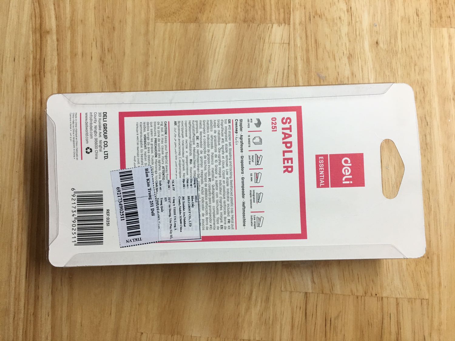 Nhà cung cấp: Tiki Trading
- Giao hàng siêu nhanh.
- Sản phẩm chắc chắn và dễ sử dụng.
- Mã sản phẩm ghi không thống nhất. Trên vỏ hộp là: 0251, nhưng trên sản phẩm là: 0221.