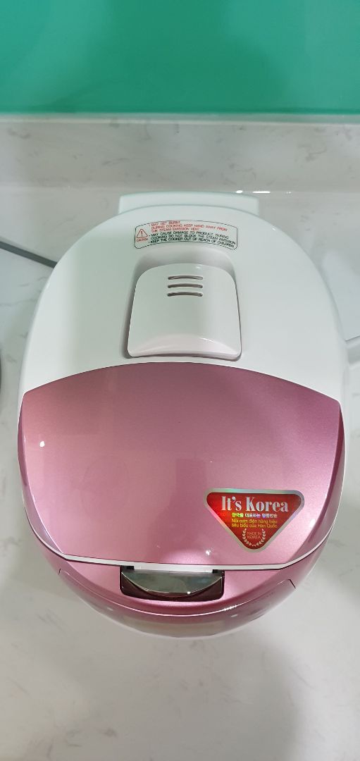 Nồi cơm đẹp, xịn, vừa đủ 2 người ăn, nấu không cháy khét. Hàng xuất xứ Hàn Quốc, hoàn thiện đẹp. giao hàng nhanh.