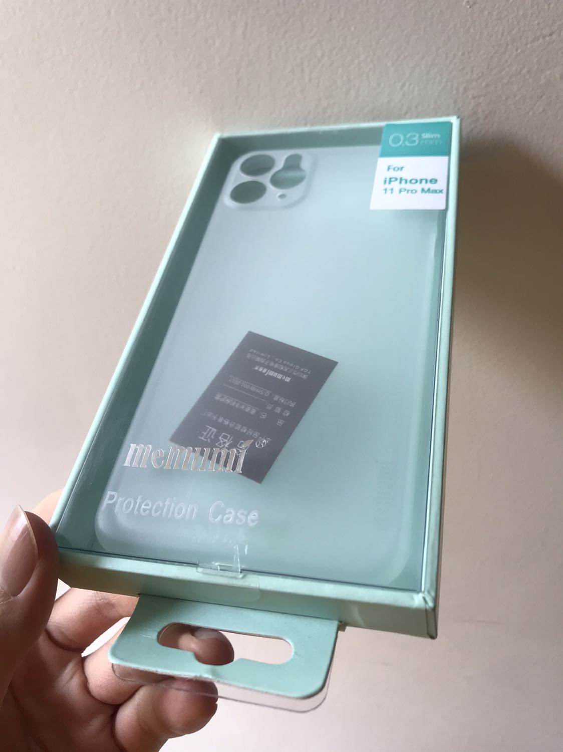 Tôi đặt sản phẩm màu đỏ và nhận được cái ốp không màu