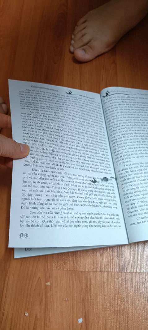 Bạn ơi, sách có quyển bị lỗi, mình đặt hộ bạn, muốn được đổi lại quyển khác được không.