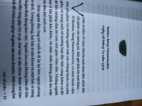 - Về dịch vụ: Từ trước đến nay, mình đánh giá rất cao về chất lượng dịch vụ cụ Tiki, đặc biệt đối với sản phẩm là sách. Dịch vụ chất lượng rất tốt, đóng gói rất cẩn thận và bảo quản khá kỉ (tuy ở góc hơi bị cong dù đã có cả miếng xốp ở trong), thời gian giao cũng khá ổn ( 3 ngày từ TP HCM)...
- Về sản phẩm:
+ Hình thức: Cách thành văn của tác giả Archer rất được đánh giá cao, cách kể chuyện và dẫn dắt vô cùng thành công khi khiến người đọc cảm nhận và hình dung được rõ bối cảnh và tình tiết câu chuyện lẫn nhân vật;...
+ Nội dung: Đây là tác phẩm kinh điển, chắc cũng không cần bàn nhiều về độ hay và ý nghĩa của tác phẩm rồi nhỉ! Giá trị của tác phẩm chỉ khi trực tiếp đọc thì mới cảm nhận được.
Nói chung, "shop và sách xứng đáng 5 sao"