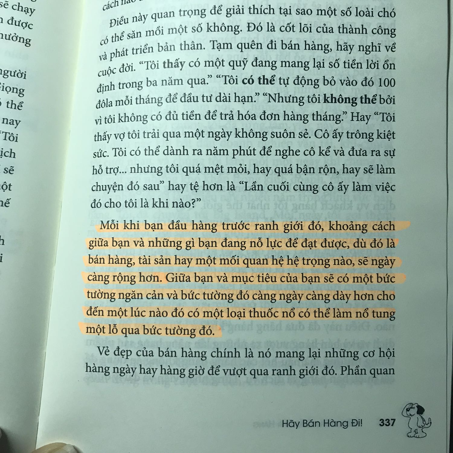 quyển sách này  : 
 - giúp bạn hiểu rõ hơn về bản thân mình và điểm mạnh của mình . 
 - mang lại cho bạn tư duy phản biện và những kĩ thuật ngắn gọn để tăng cường tính hiệu quả và tìm thấy điều bạn muốn tìm kiếm . 
Còn về Tiki : luôn ghi nhận ý kiến và cố gắng để điều chỉnh nhằm cung cấp dịch vụ tốt hơn và sẵn lòng hỗ trợ nhiều hơn . 1 điều tuyệt vời nhất của Tiki là không ngừng tìm cách để mang lại thêm giá trị thật sự cho mỗi giao dịch và mỗi dịch vụ . Tiki luôn khiến mình cảm thấy hài lòng sau mỗi giao dịch . tiết kiệm được thời gian và tiền bạc và luôn lựa chọn đúng được thứ mình cần từ review . Thật may mắn . Thanks Tiki Team . chúc tiki sẽ nhanh chóng vươn lên vị trí số 1 TMĐT .