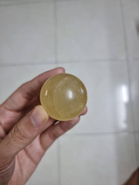 Khá là đục vần sần sùi. Khác hình