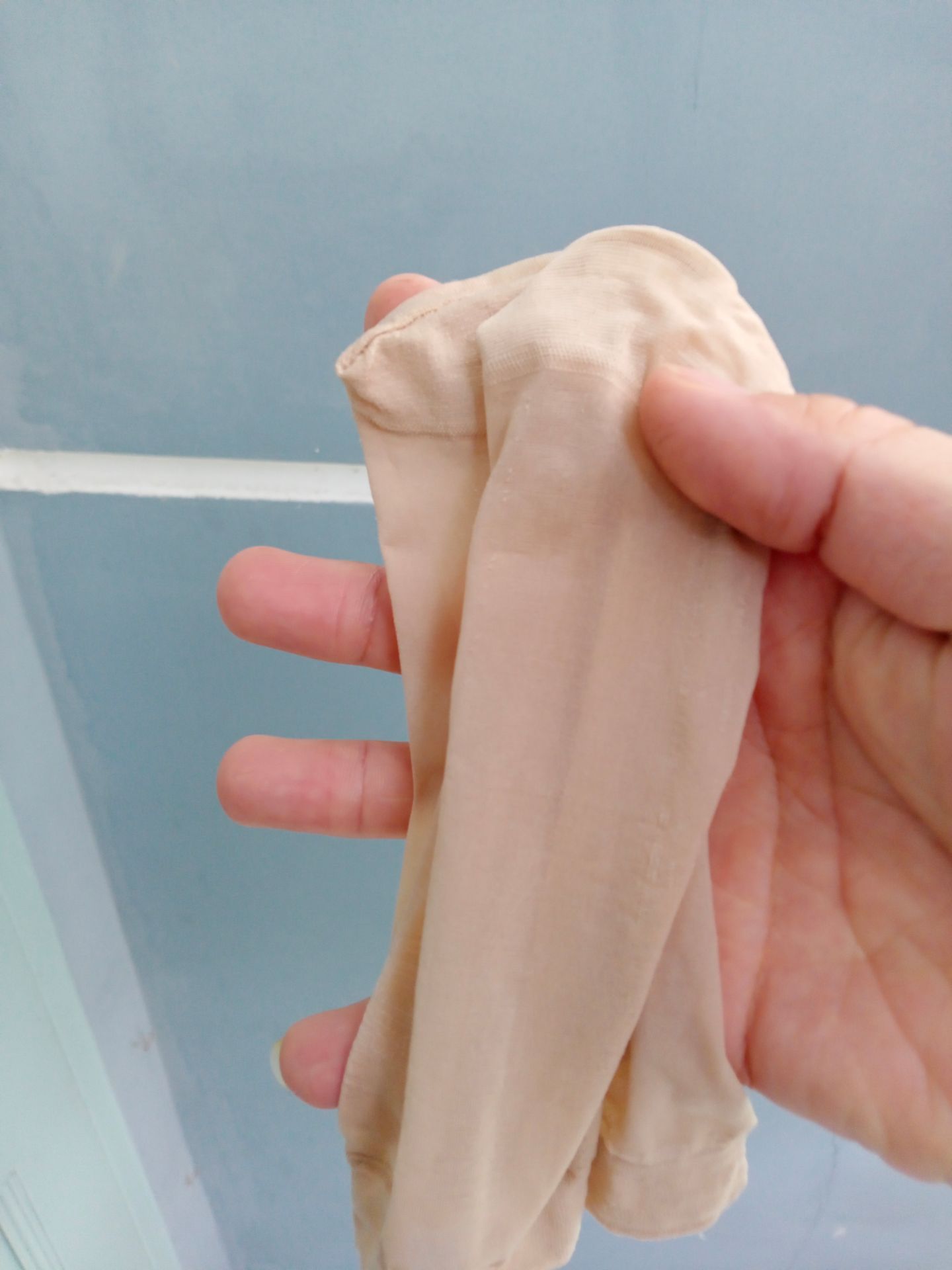 với giá tiền vậy mà được 10 đôi quá hài lòng các bác ạ.