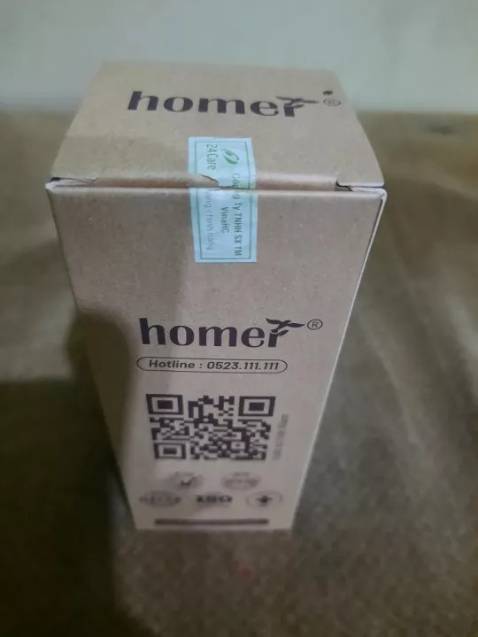 Shop đóng hàng siêu kỹ, bọc nọ bọc kia quá trời. Mà dầu cũng mùi thơm lắm, mới mở hộp ra là đã nghe thơm rồi
Đóng hàng, giap hàng cũng nhanh