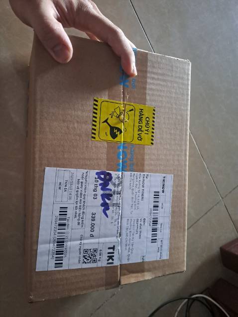 Tai nghe nhìn đẹp mới, nhưng khi mới khui hàng thì trong quá trình sạc pin mới phát hiện cục nạp và báo hiệu pin bị hư. Cắm vào hiện 71%, đợi 1 tiếng sau vẫn là 71%. Hy vọng được đổi lại hàng để có sự trải nghiệm tốt hơn