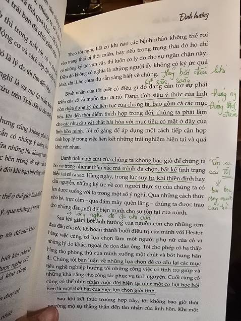 Một cuốn sách thực sư hay và hấp dẫn. Để lại nhiều bài học sâu sắc về khơi gợi động lực nội tại của bản thân. Bạn có vô vàn cơ hội để hoàn thiện bản thân vs những sự trợ giúp sẵn có quan trọng bạn phải đủ tĩnh lặng để lắng nghe!