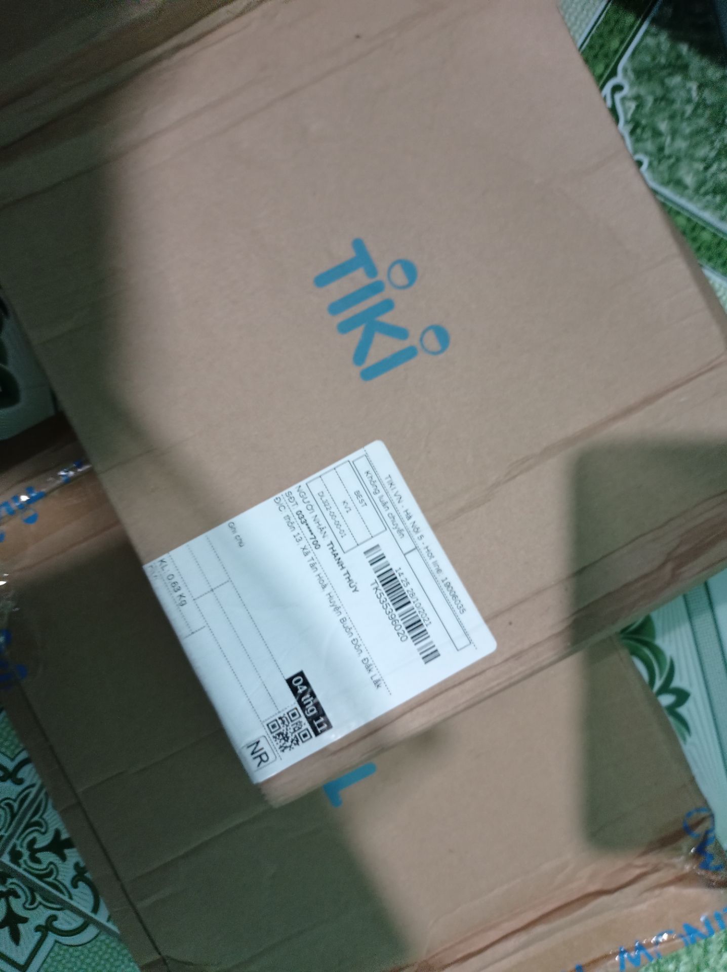 ok. giao đúng hẹn. sách đẹp mỗi tội không biết làm sao để vào gr kín thôi 😭