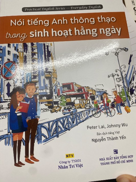 Sách nội dung đỉnh, hay, công nhận NXB Nhân Trí Việt có nhiều đầu sách hay thật sự. Sách rất có ích nha mọi người. Với lại đợt này phải khen Tiki, giao hàng quá nhanh quá nguy hiểm, tối thứ 7 đặt, sáng thứ 2 giao rồi mặc dù tui ở miền Trung lận. Đỉnh á.