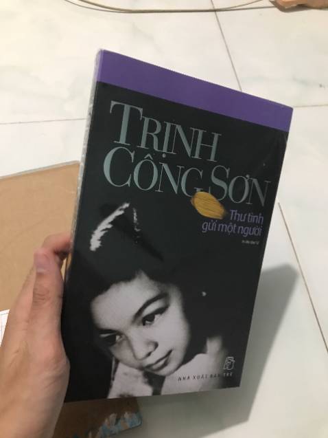 Tiki quá nhanh quá đỉnh, mình ở Đồng Nai vừa đặt hôm trưa chủ nhật mà sáng thứ hai giao luôn, chưa tới 24h nữa, bao bì baoo kĩ lưỡng