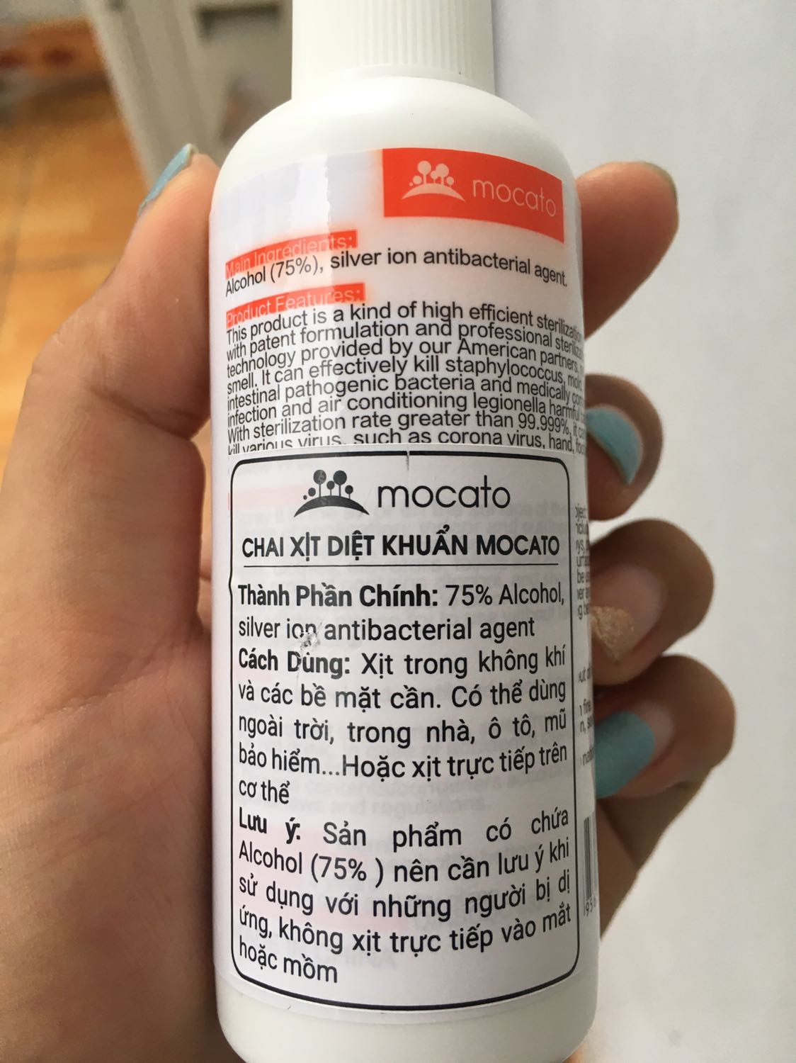 Shop phụ vụ rất tốt, chiều khách hàng.
Shop nên học thêm 1 lớp băng dính cố định để tránh chất lỏng trào ra trong quá trình vận chuyển.
Chai xịt vừa tay. Mùi dịu nhẹ