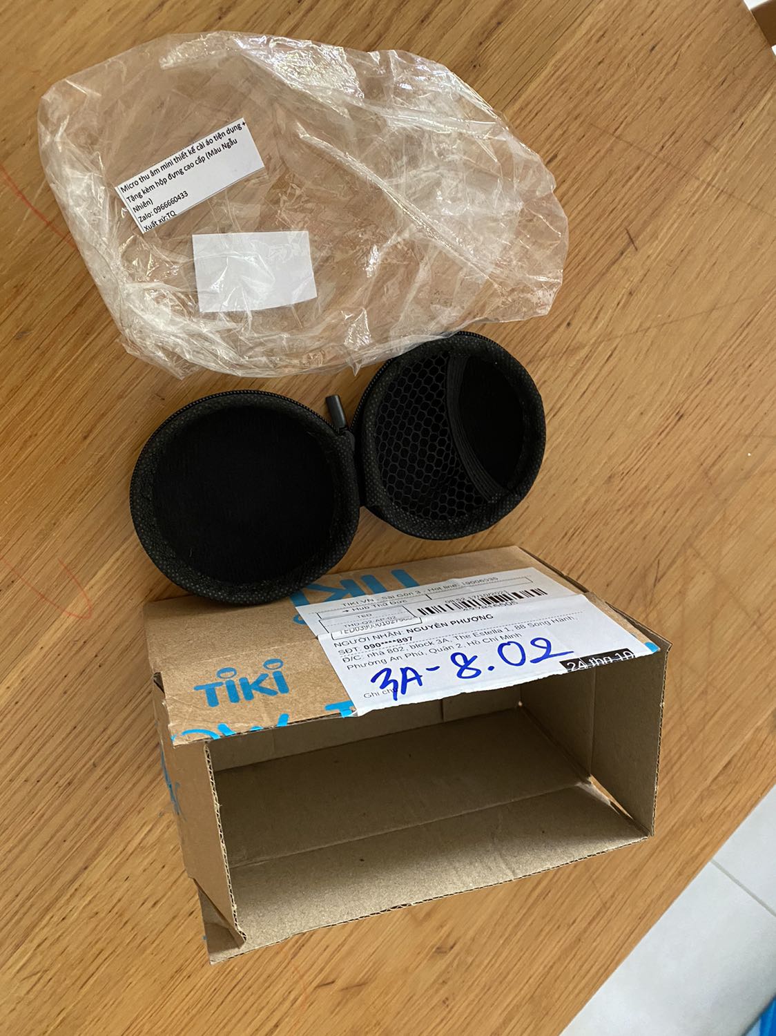 Trời ơi. Sao giao cái hộp không vậy. Hàng đâu rồi. Shop *** tui hả. Yêu cầu hoàn tiền. Bán hàng gì kỳ vậy tiki