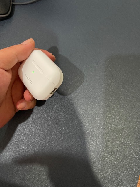 Âm thanh hay, độ hoàn thiện chắc chắn đẹp
Pin lâu đáng tiền