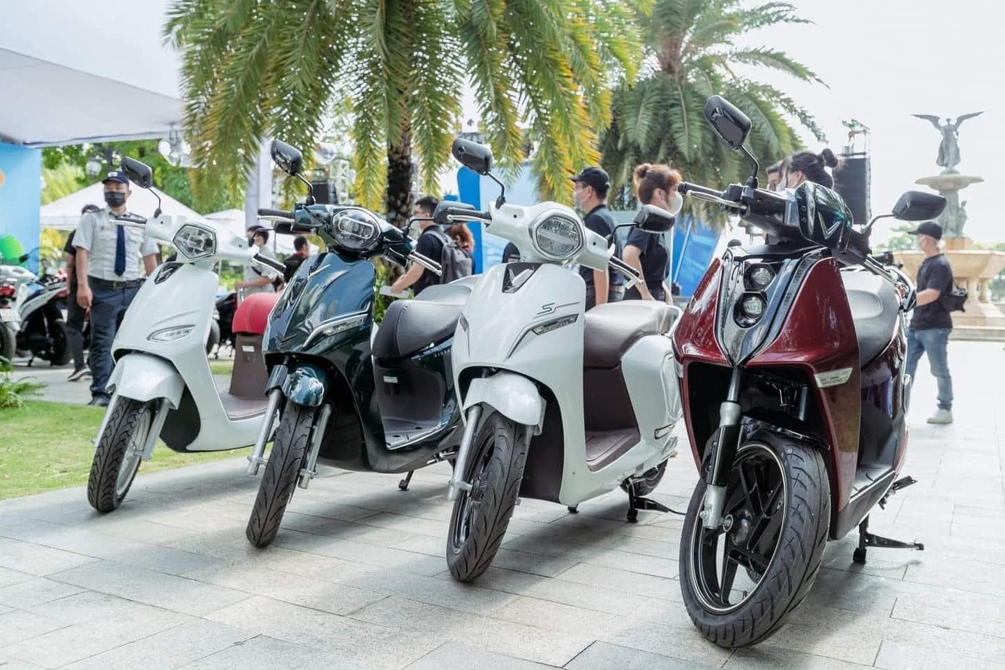 Không chỉ cải tiến về pin đi được 194km/ 1 lần sạc
Vinfast KLARA S 2022 sở hữu cốp 23 lít siêu tiện lợi

Giá thành hợp lý 36.9***đ
Tặng ngay 1 năm thuê pin miễn phí cho những khách hàng tiếp theo

Call/zalo e tư vấn: *** nha khách