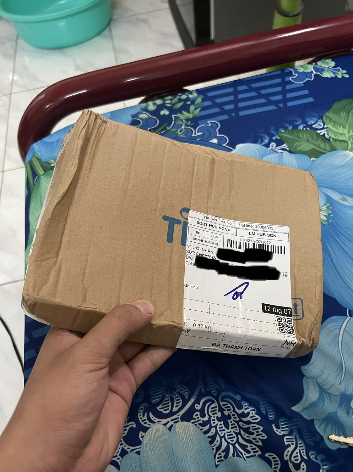 Giao hàng tiki fast, hộp thì dập nát, sản phẩm bên trong cũng hư nhẹ. Rất thất vọng. Mong tiki chỉnh đốn lại