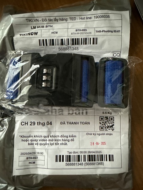 Giao nhầm loại và màu. Đổi lại giúp anh.